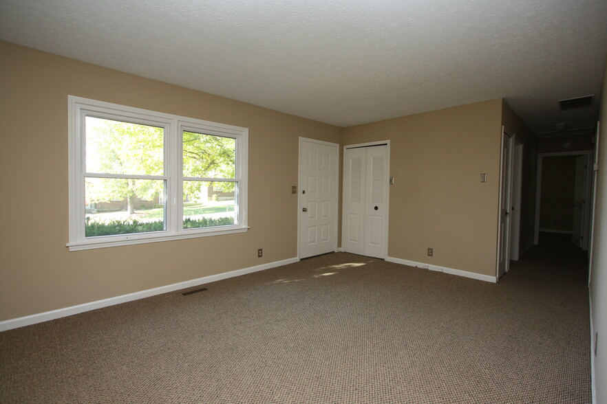 Living Room - 6824 Hillside Drive