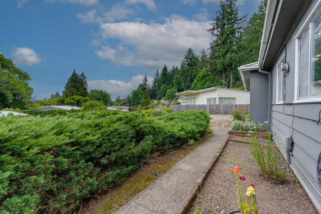 View looking north to E Evergreen Blvd - 211 Farview Drive