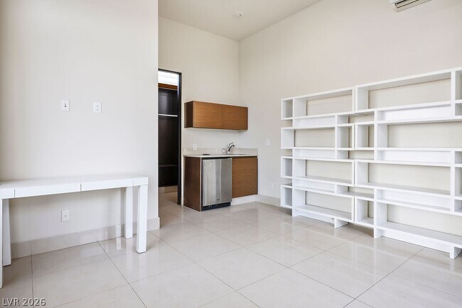 Building Photo - 7434 Yonie Ct