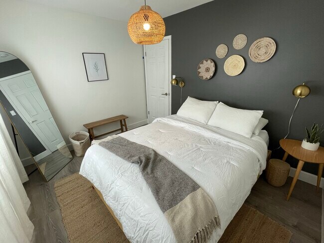 Building Photo - 10200 Quail Valley Blvd