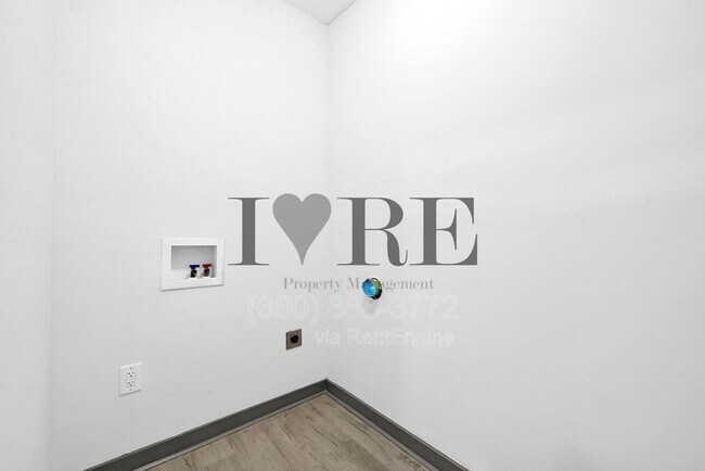 Building Photo - 76 Rodgers Ave