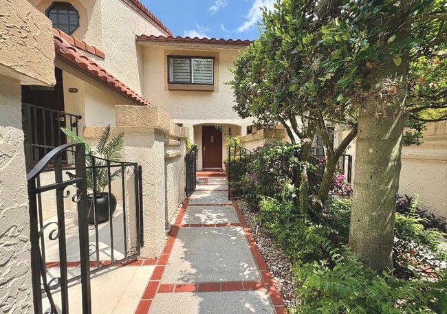 Building Photo - 7744 La Mirada Dr