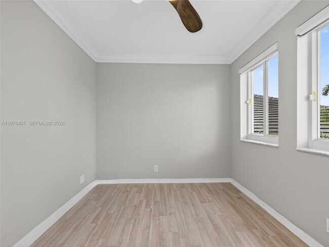 Building Photo - 1008 Highland Meadows Dr