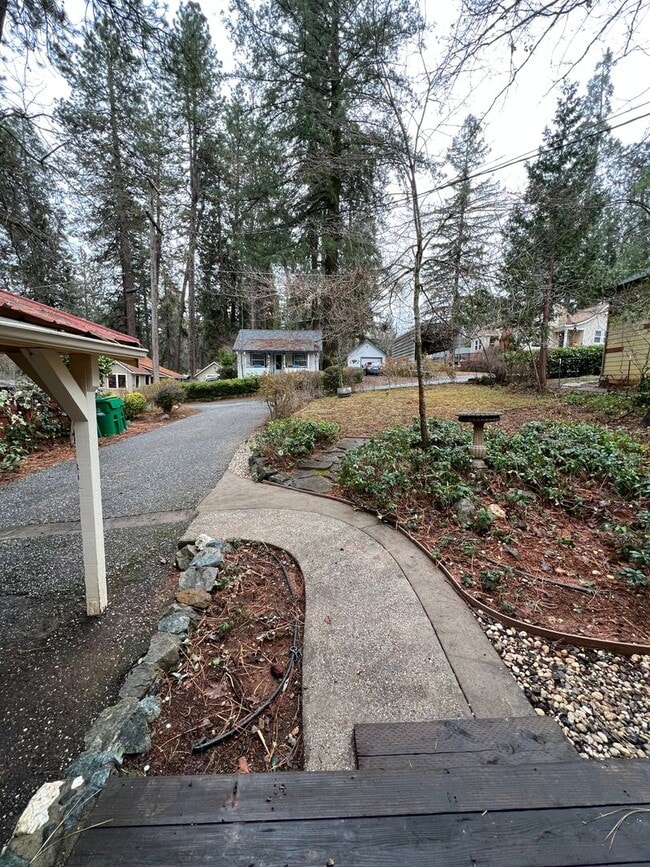 Building Photo - Charming home walking distance to Union Hi...