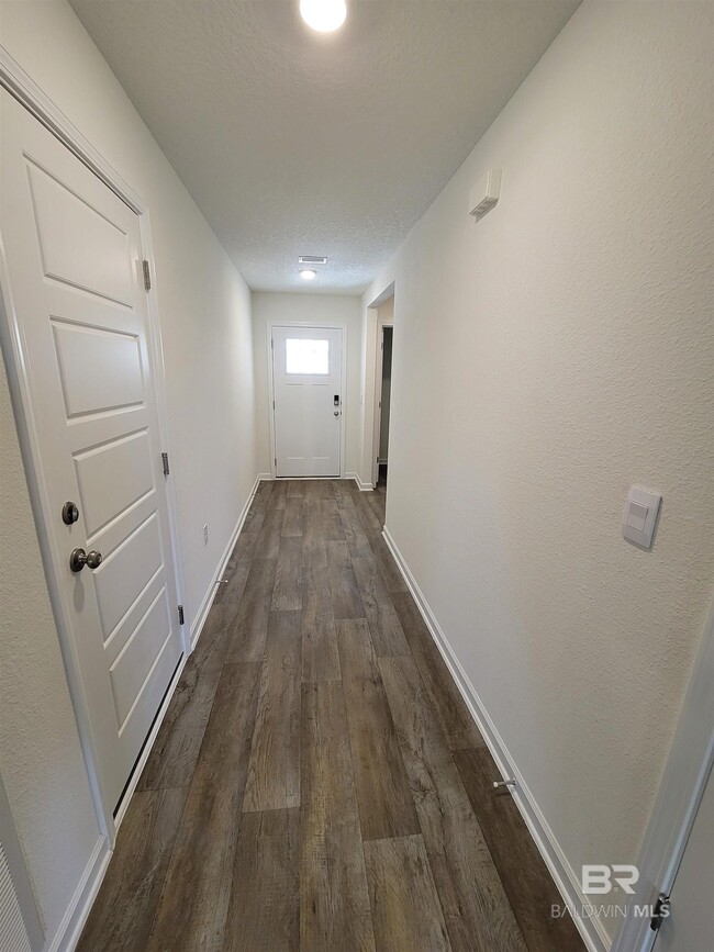 Building Photo - 14693 Dayton Cir