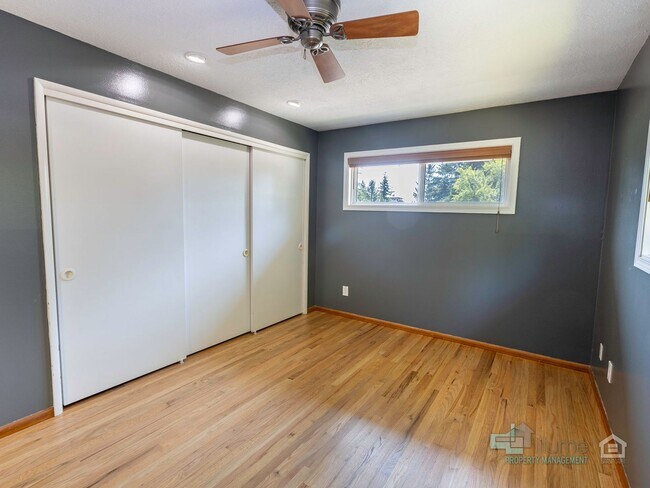 Building Photo - Beautiful 4 Bedroom Home