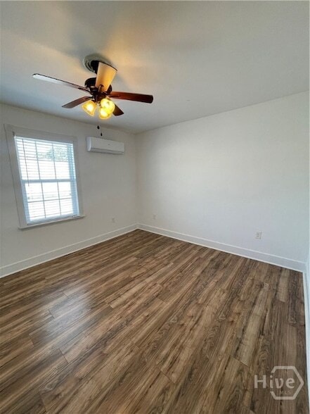 Building Photo - 508 E Liberty