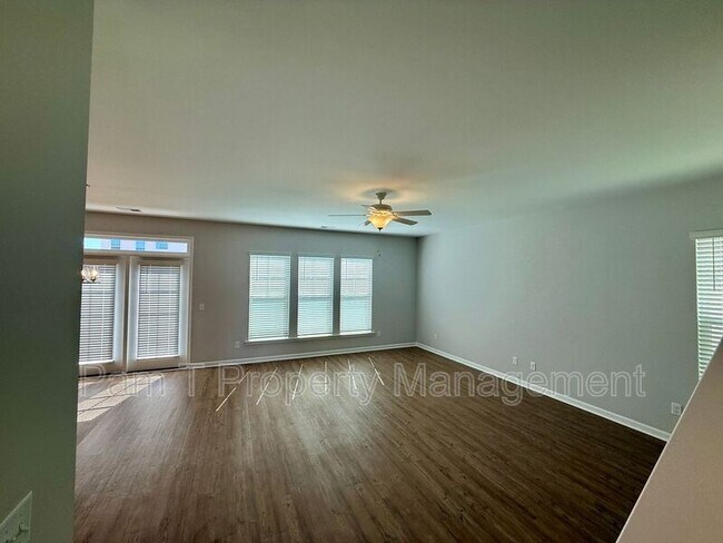 Building Photo - 103 Peabody St