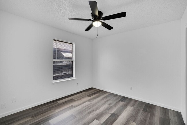 Building Photo - 408 Wolfe St