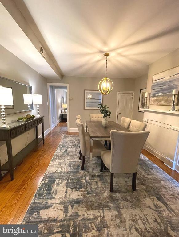 Building Photo - 211 3rd St SE