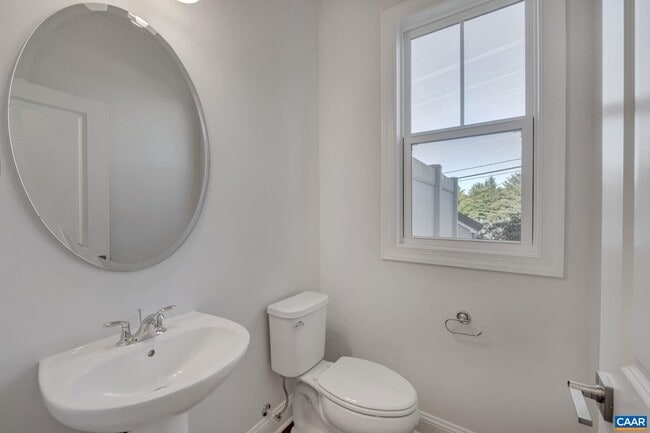 Building Photo - 2022 Calico Ct