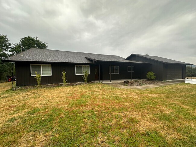 Building Photo - 2384 Choctaw Rd