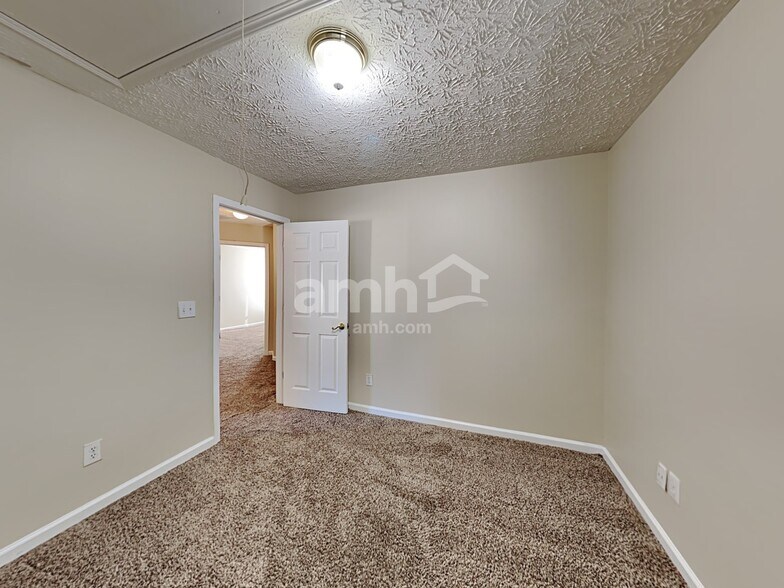Building Photo - 531 Gables Ct