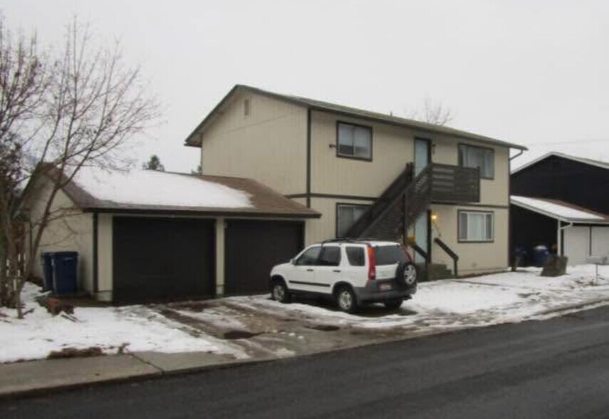 Building Photo - 511 W Brown Ave