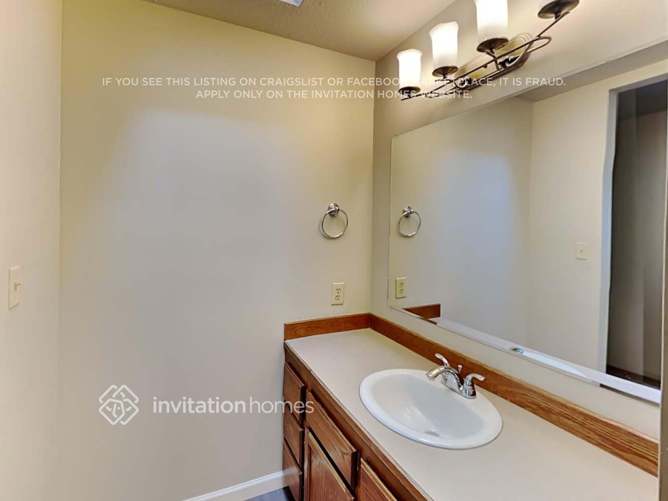 Building Photo - 3308 St Andrews Ct NE