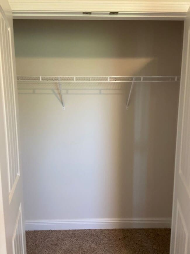 Building Photo - COMMUNITY POOL! Close to Navy base, beach,...