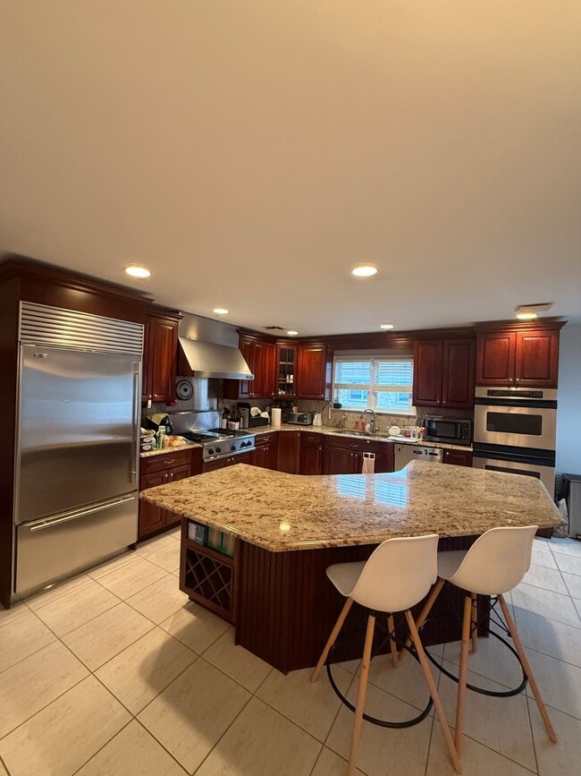 Building Photo - 23 Sunnyside Terrace