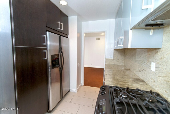 Building Photo - 31515 Lindero Canyon Rd