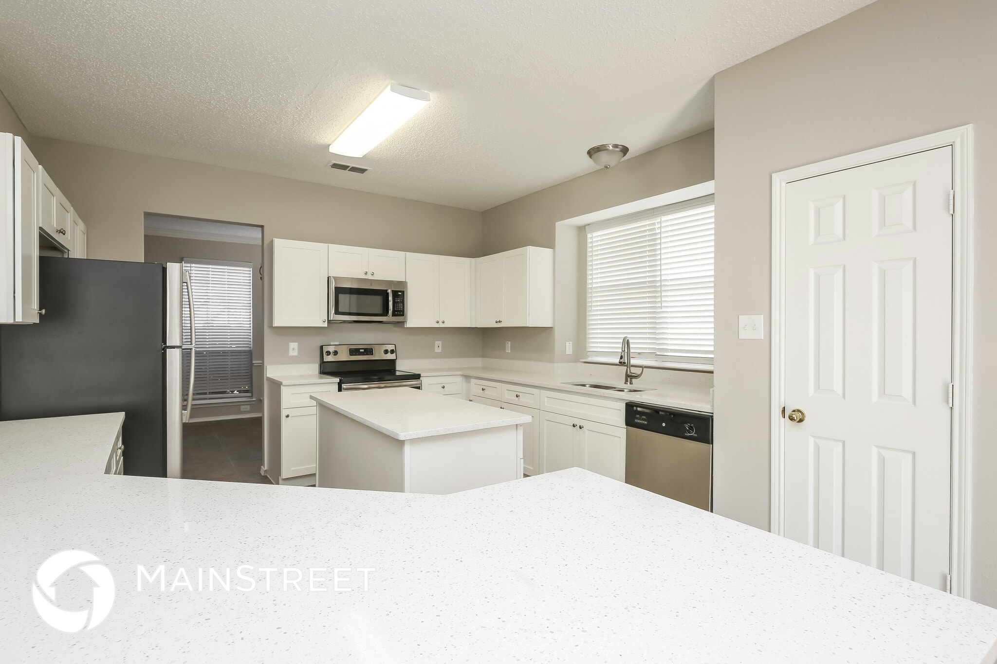 Building Photo - 304 Emery Oak Ct