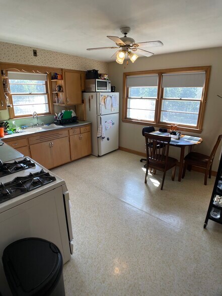 Kitchen - 3239 N 91st St