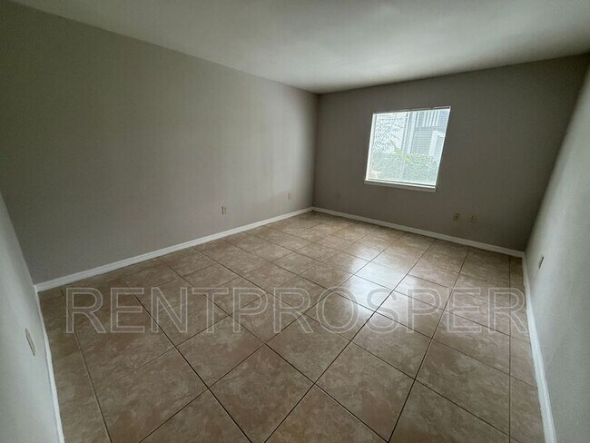 Building Photo - 4305 S Semoran Blvd