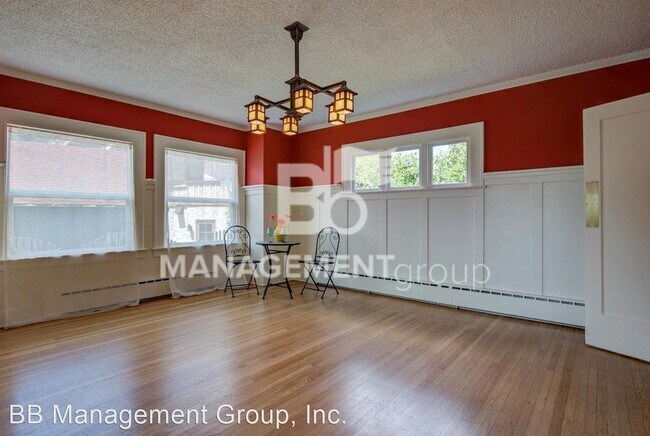 Building Photo - 3 br, 1.5 bath House - 5137 NE Wisteria Drive