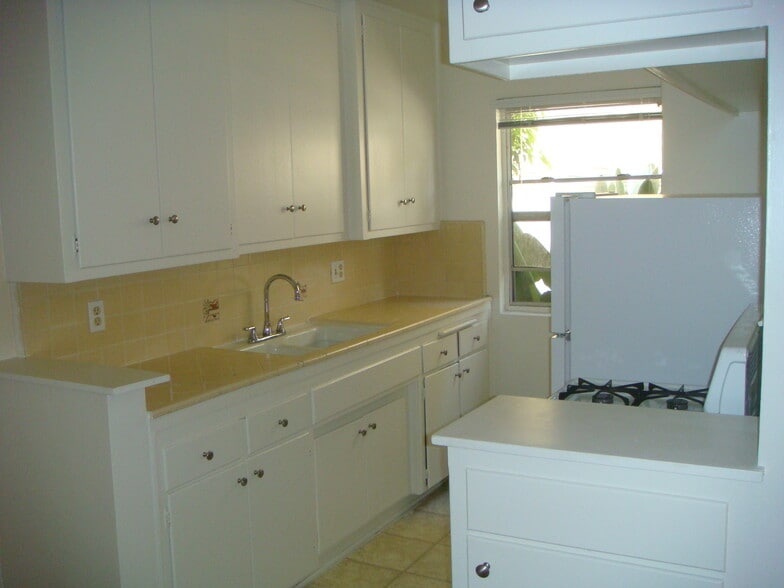 Building Photo - 1475 S Wooster St