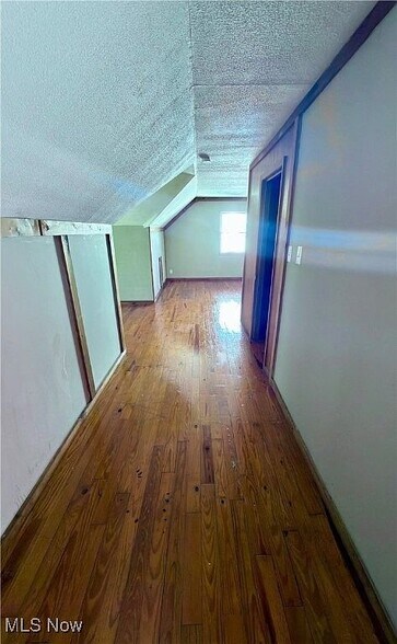 Building Photo - 5069 Henry St