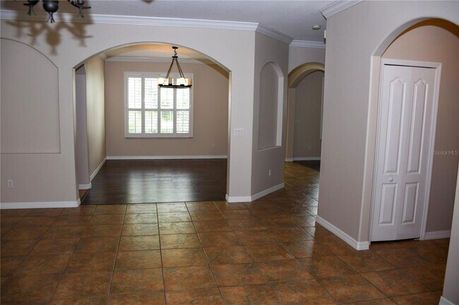 Building Photo - 557 Palio Ct