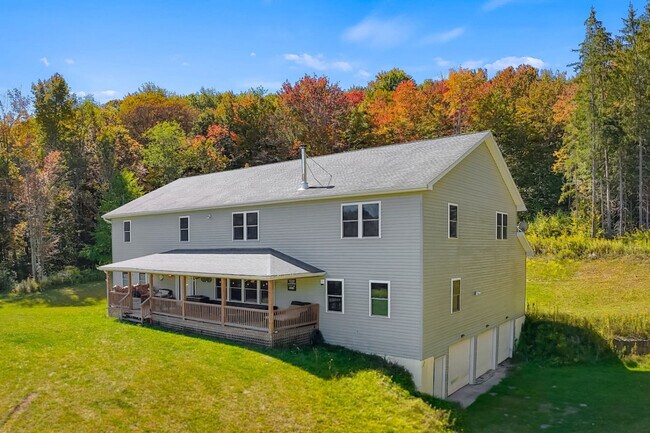 Building Photo - 1724 Calhoun Hill Rd