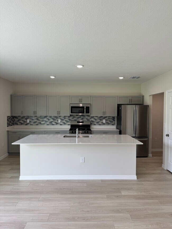 Building Photo - 14773 Summer Br Dr