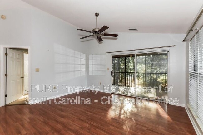 Building Photo - 208 Pipers Ln