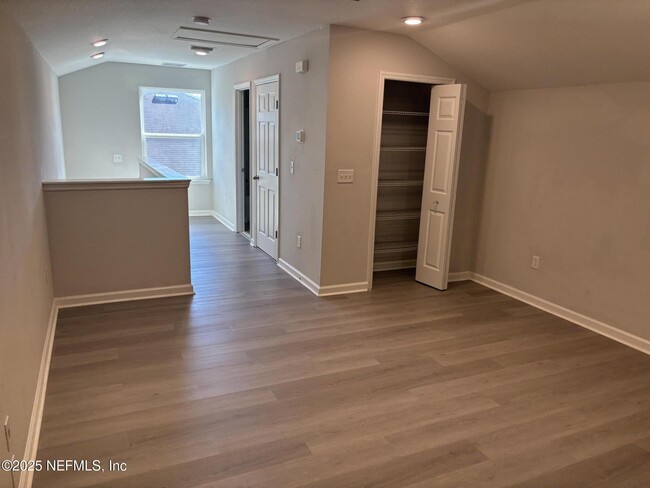 Building Photo - 12032 Bridgehampton Rd