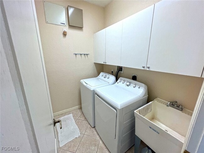 Building Photo - 15459 Laguna Hills Dr