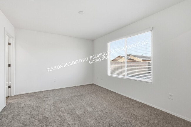 Building Photo - 8839 E Raven Hill Wy