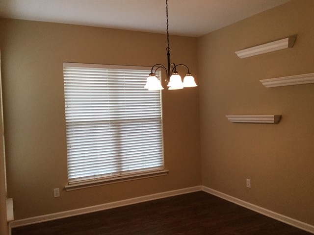 Building Photo - 10604 Secret Garden Ln