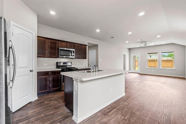 Building Photo - 14409 Sugar Pines Dr