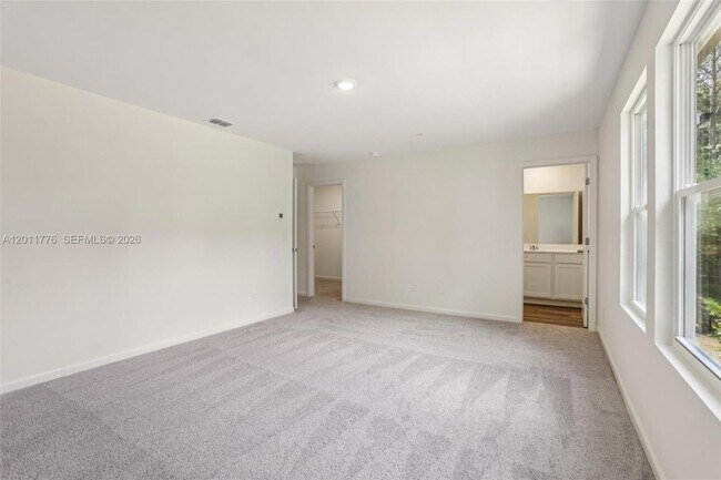 Building Photo - 2571 Grey Hawk Dr