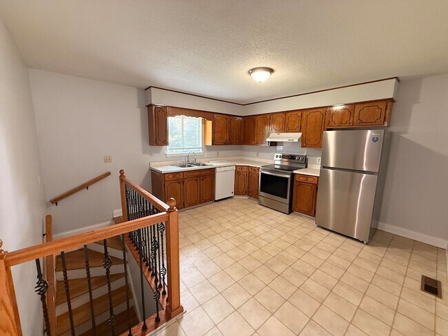 Building Photo - 7156 Holland Ln