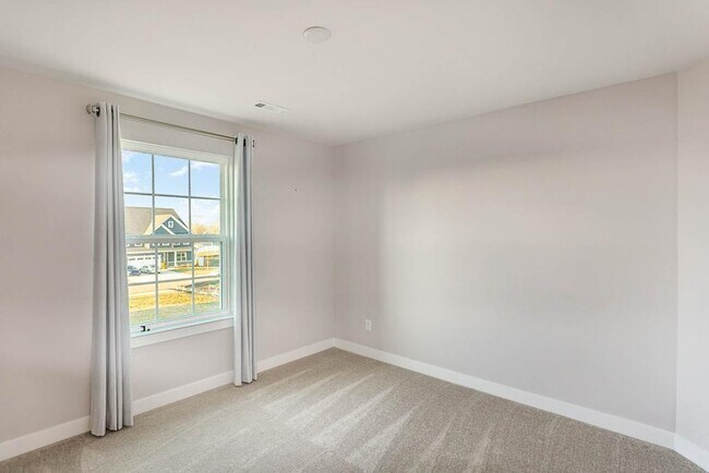 Building Photo - 4003 Bluebell Ln