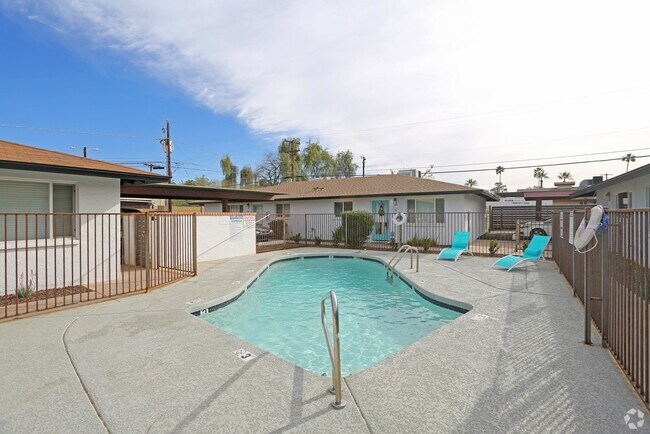 Building Photo - 3025 N 38th St