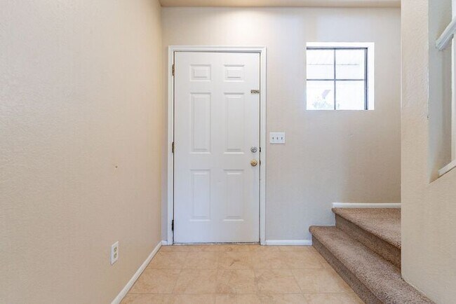 Building Photo - 630 W Cassidy Pl