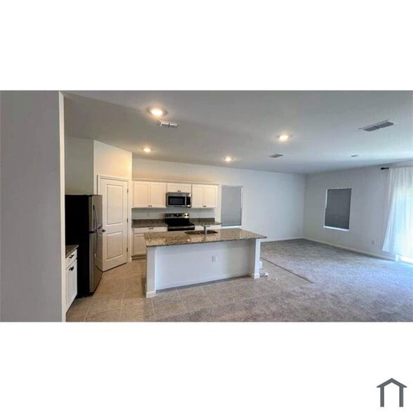 Building Photo - 2443 Grey Hawk Dr