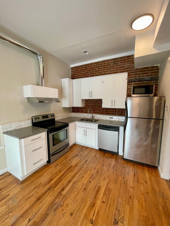 Building Photo - 5007 W 43rd Ave