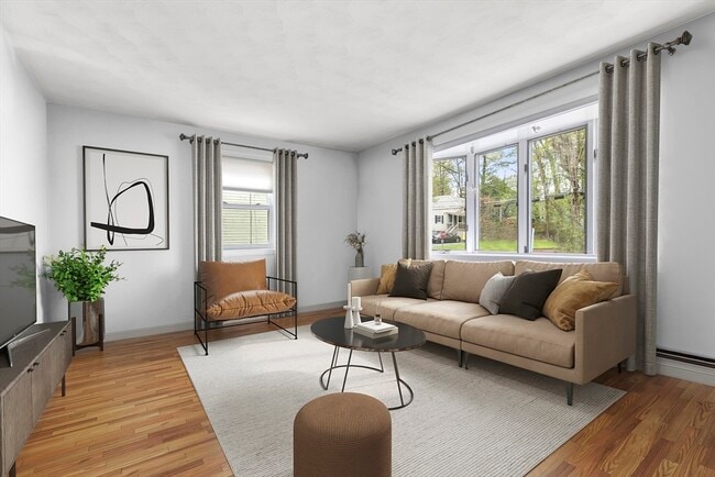 Building Photo - 16 Pathwoods Ave