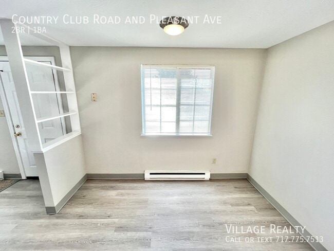 Building Photo - 605 Country Club Rd