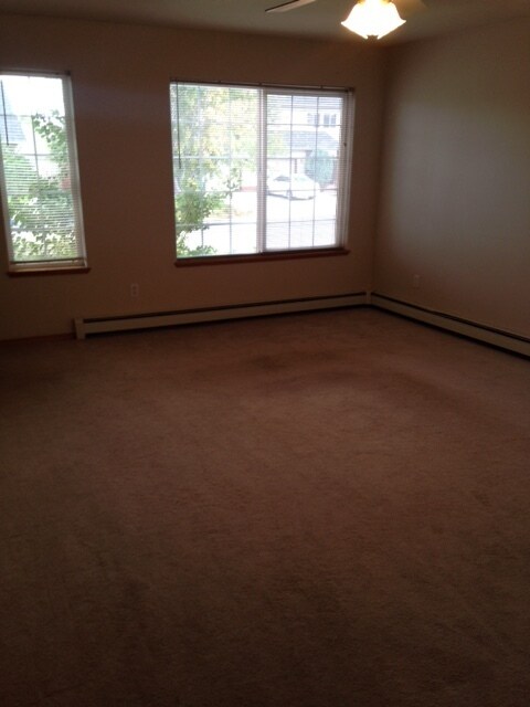 Building Photo - 3512 Laredo Dr