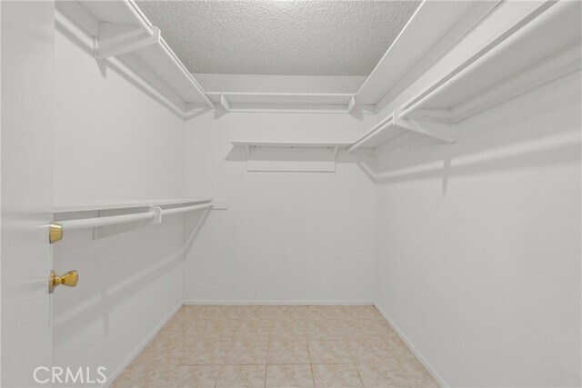 Building Photo - 10561 Alskog St