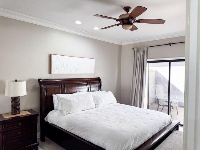 Building Photo - 54974 Oak-Tree