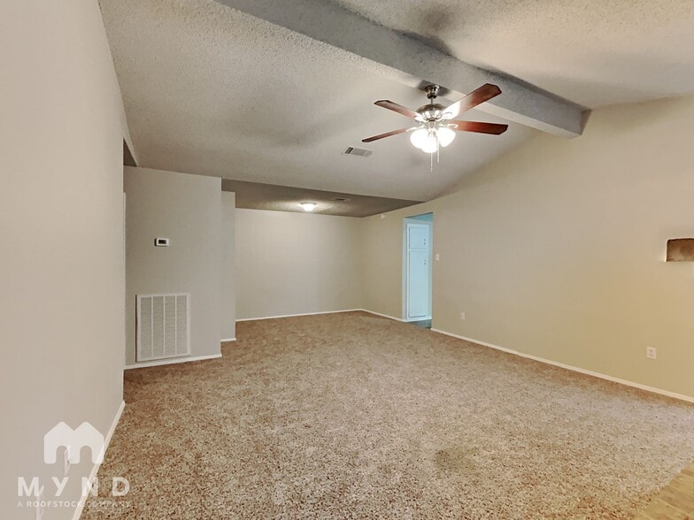 Building Photo - 4801 Meadowood Dr
